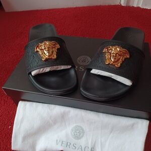 Womens black Versace pool slides size 36 1/2